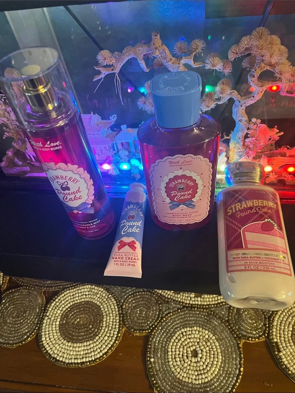Bath & Body Works Strawberry Pound Cake Moisturizer & Body Oil - Pink